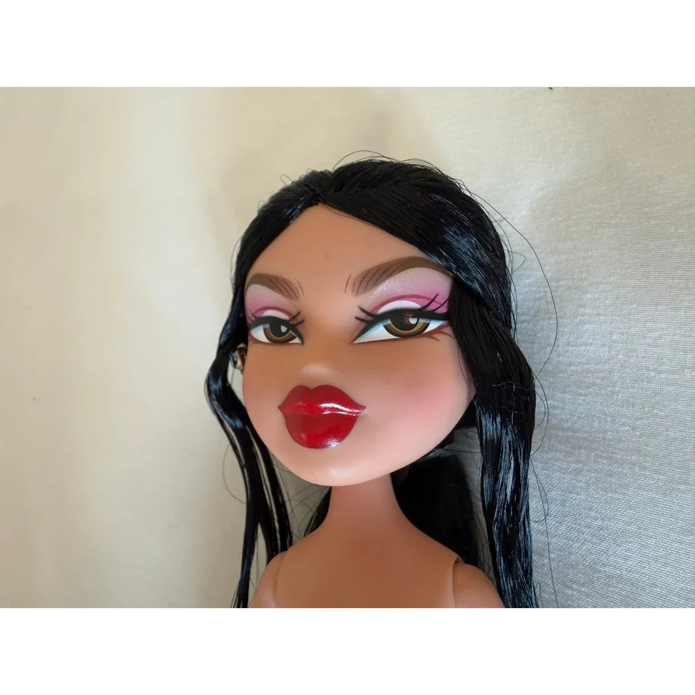 Bratz Jade Doll MGA Entertainment 2001 Long Black Hair Missing Foot for Parts